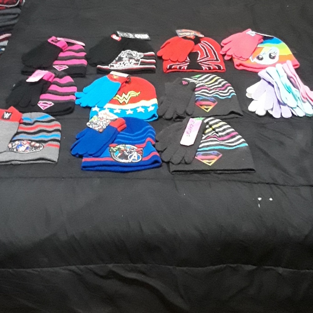 MUST BUNDLE Hat & glove sets